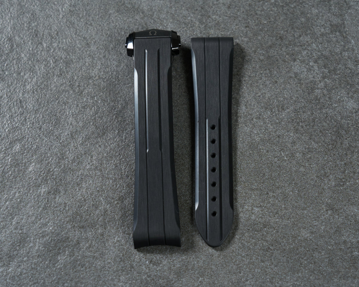 Omega 21mm Dark Side of the Moon Rubber Strap Titanium Ceramic Deployant Clasp — 2