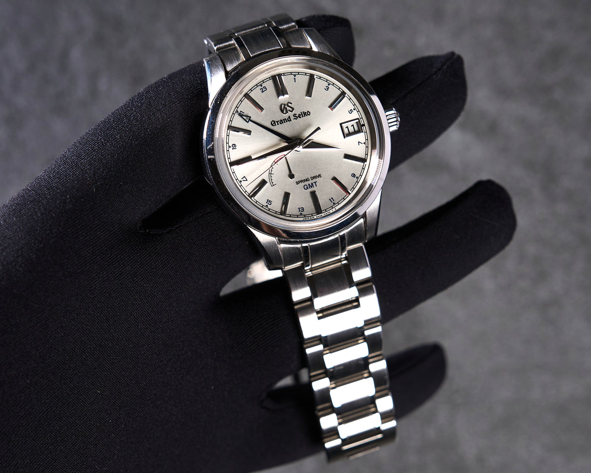 SBGE225, Spring Drive GMT, Silver Dial