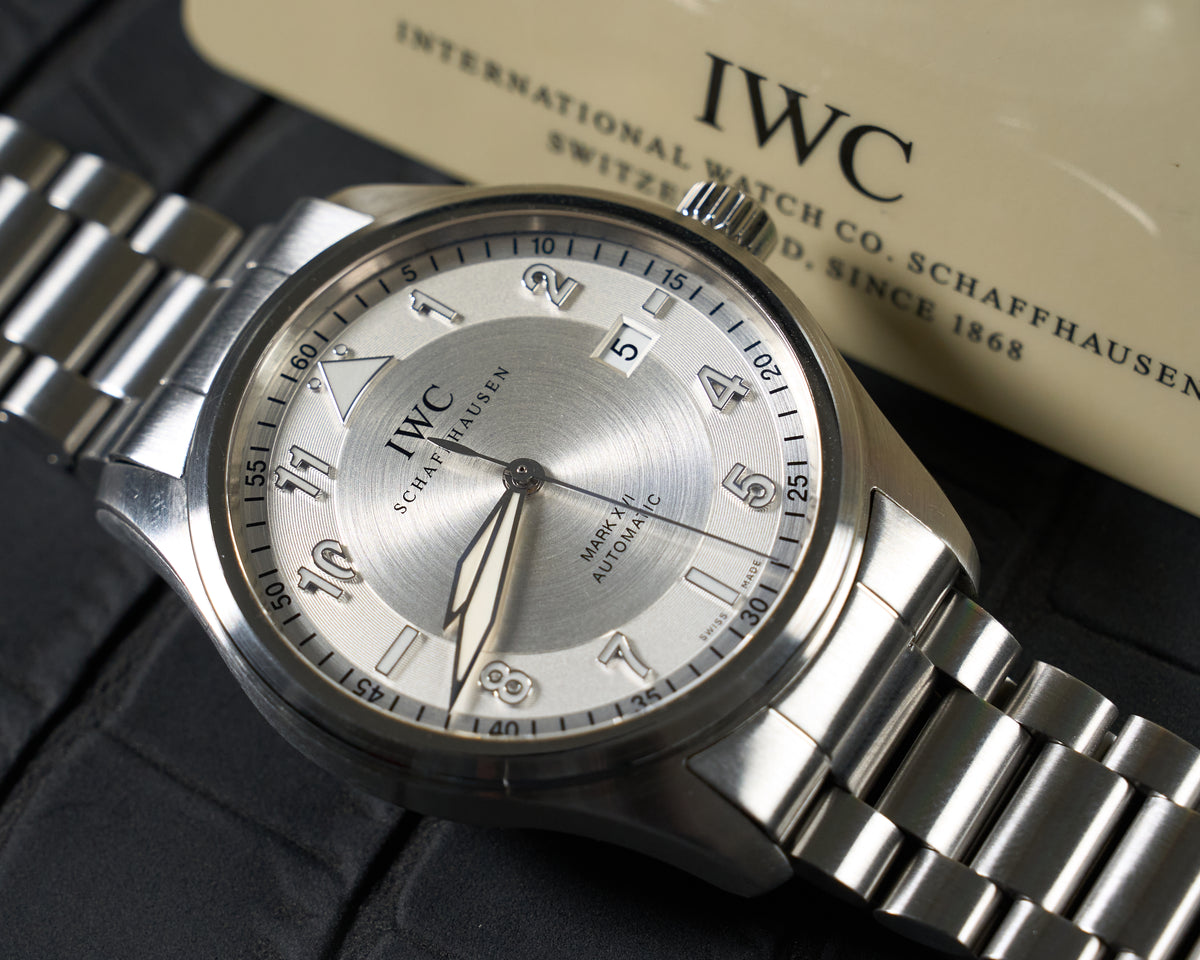 IW325505, Spitfire Mark XVI, Silver Dial